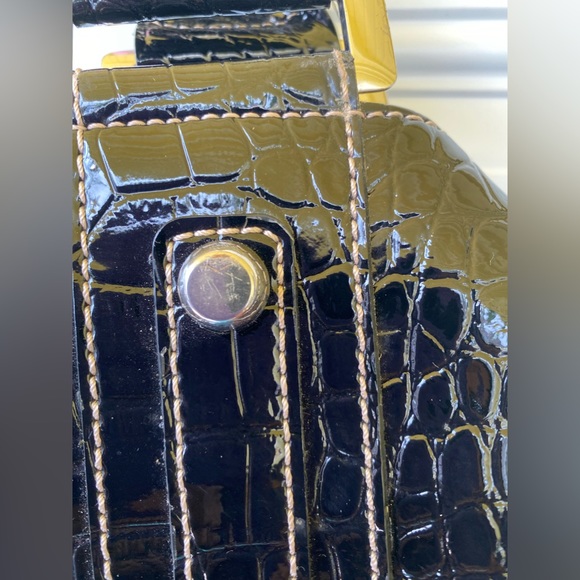 Shiny Black Leather GUESS Bag with rhinestone G - Picture 8 of 13